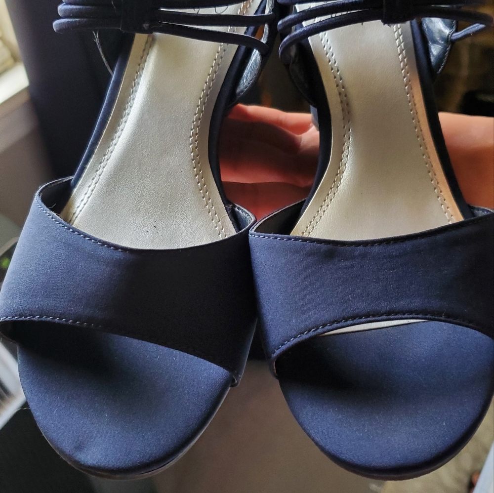 Dress shoes